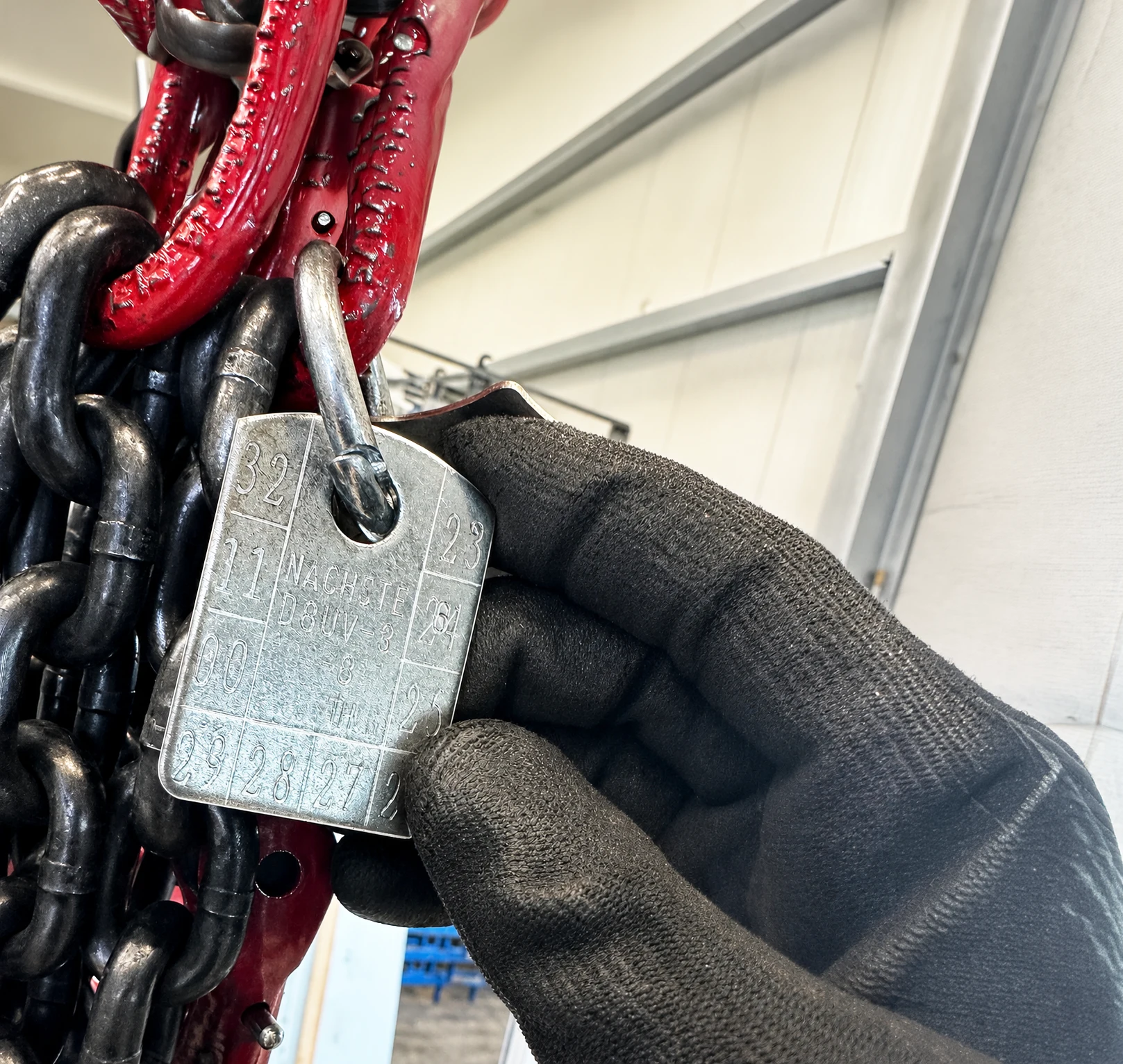 Lastaufnahmemittel und Hebetechnik im industriellen Einsatz